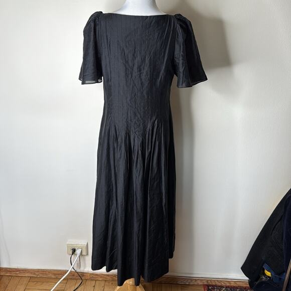 Banana Republic Factory Black Flutter Sleeve Pleated Midi Dress - Picture 8 of 9
